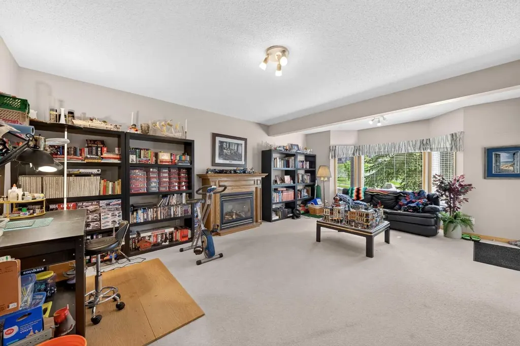 37 Scimitar Heath NW Calgary AB T3L 2E1