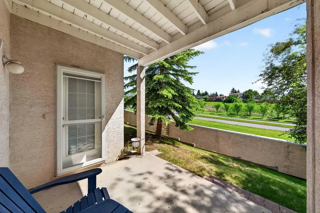 37 Scimitar Heath NW Calgary AB T3L 2E1