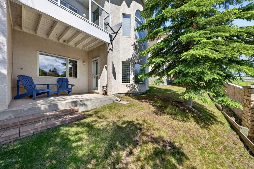 37 Scimitar Heath NW Calgary AB T3L 2E1