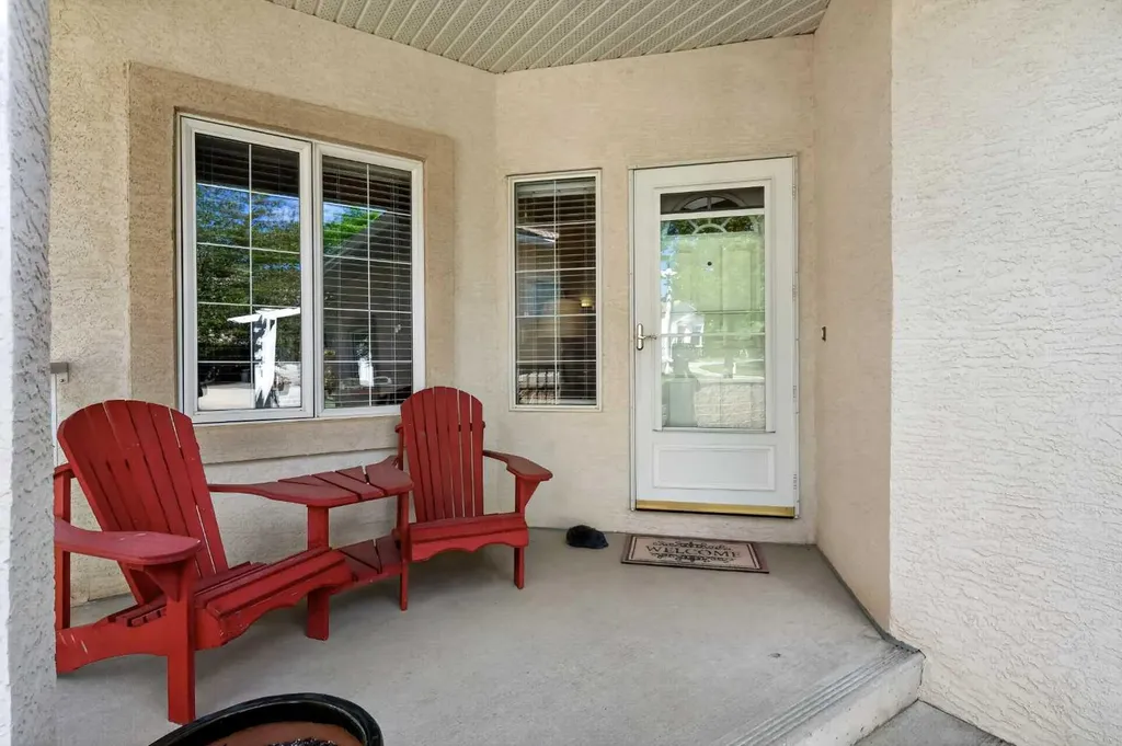 37 Scimitar Heath NW Calgary AB T3L 2E1