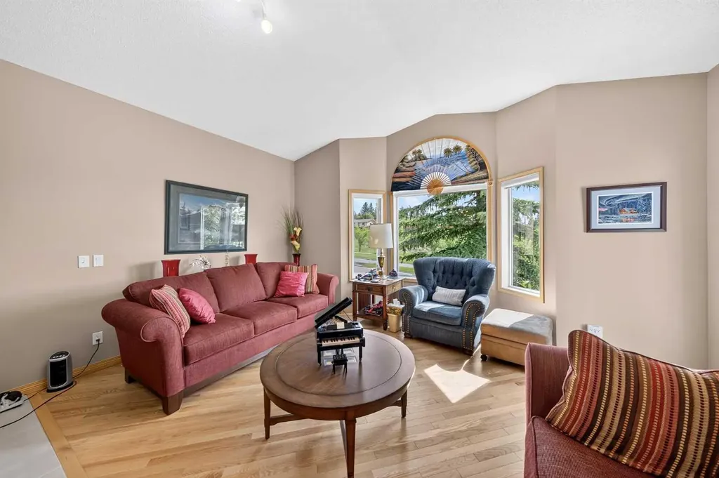 37 Scimitar Heath NW Calgary AB T3L 2E1
