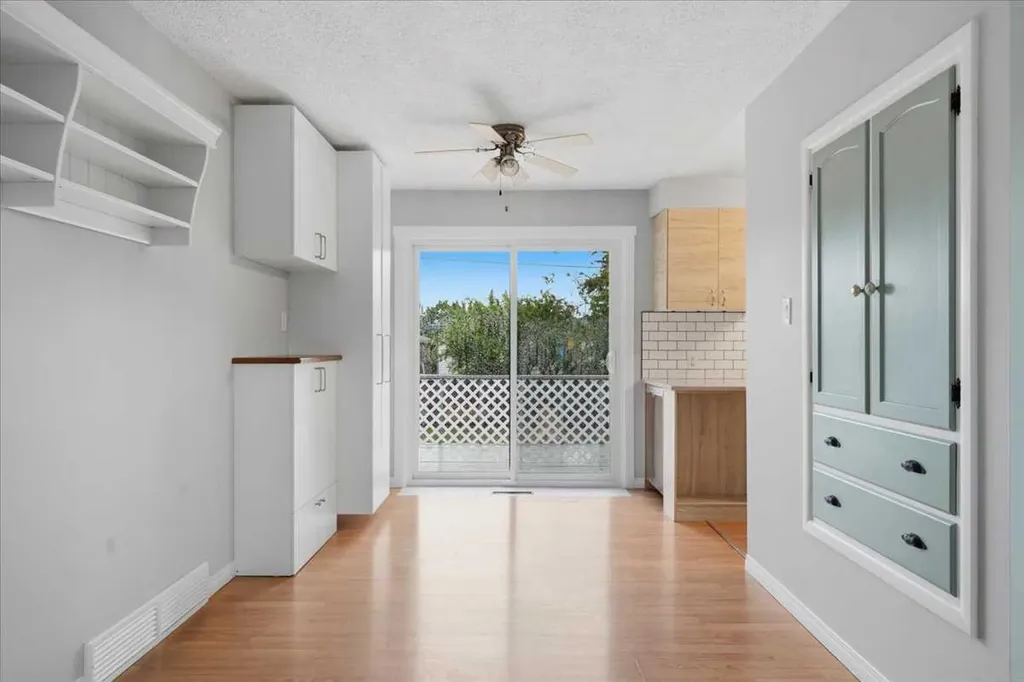 4408 8 Avenue SW Calgary AB T3C 0G7