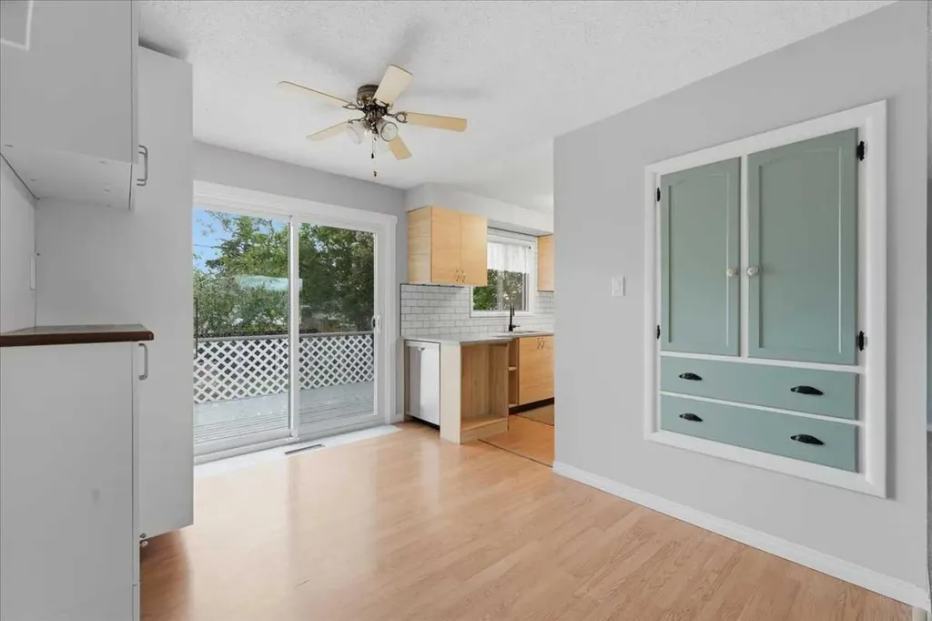4408 8 Avenue SW Calgary AB T3C 0G7