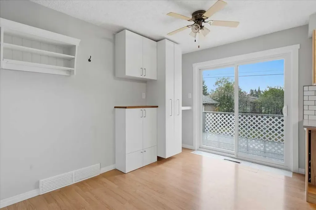 4408 8 Avenue SW Calgary AB T3C 0G7