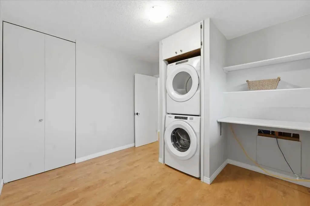 4408 8 Avenue SW Calgary AB T3C 0G7