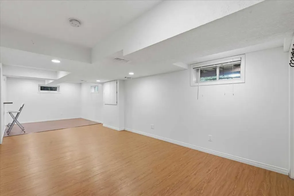 4408 8 Avenue SW Calgary AB T3C 0G7