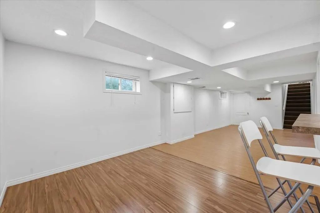 4408 8 Avenue SW Calgary AB T3C 0G7