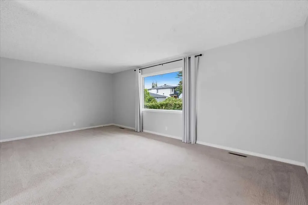 4408 8 Avenue SW Calgary AB T3C 0G7