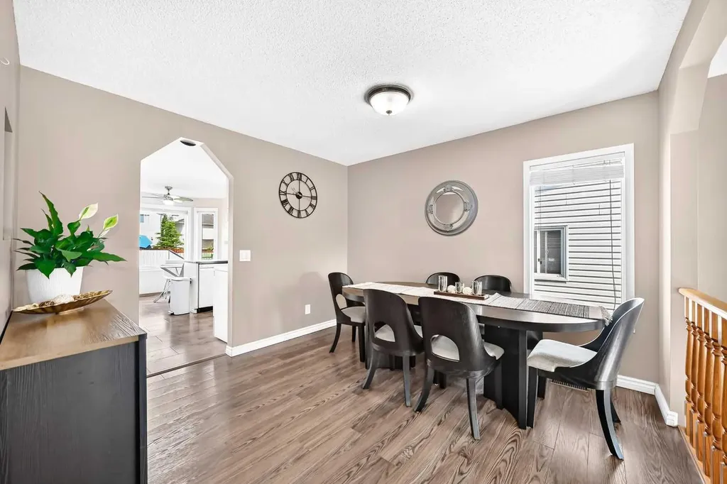 47 Harvest Glen Rise NE Calgary AB T3K4C1