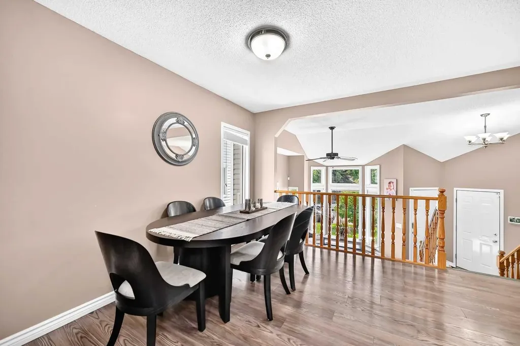 47 Harvest Glen Rise NE Calgary AB T3K4C1
