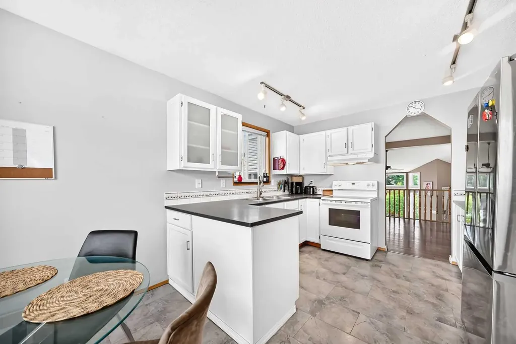 47 Harvest Glen Rise NE Calgary AB T3K4C1