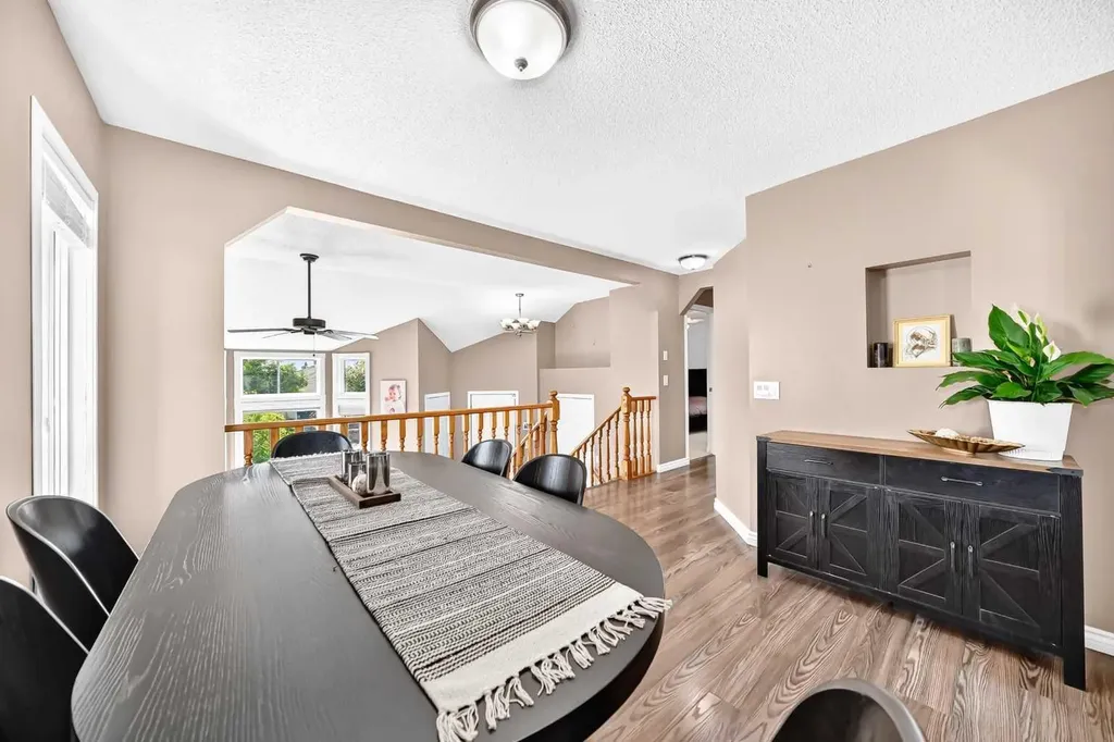 47 Harvest Glen Rise NE Calgary AB T3K4C1