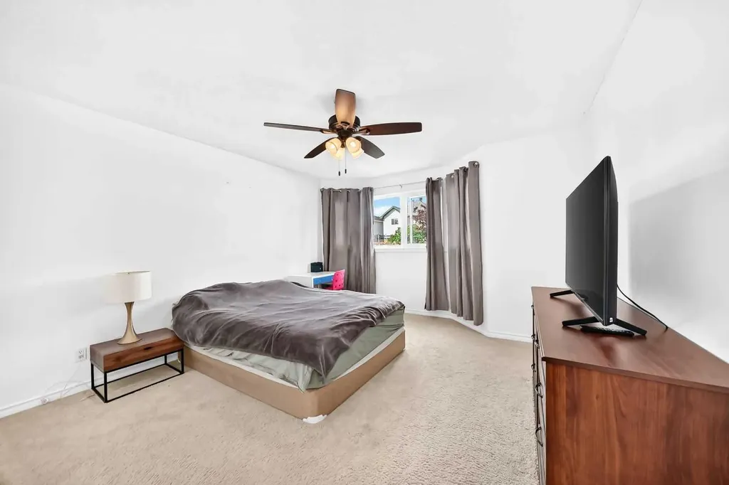 47 Harvest Glen Rise NE Calgary AB T3K4C1