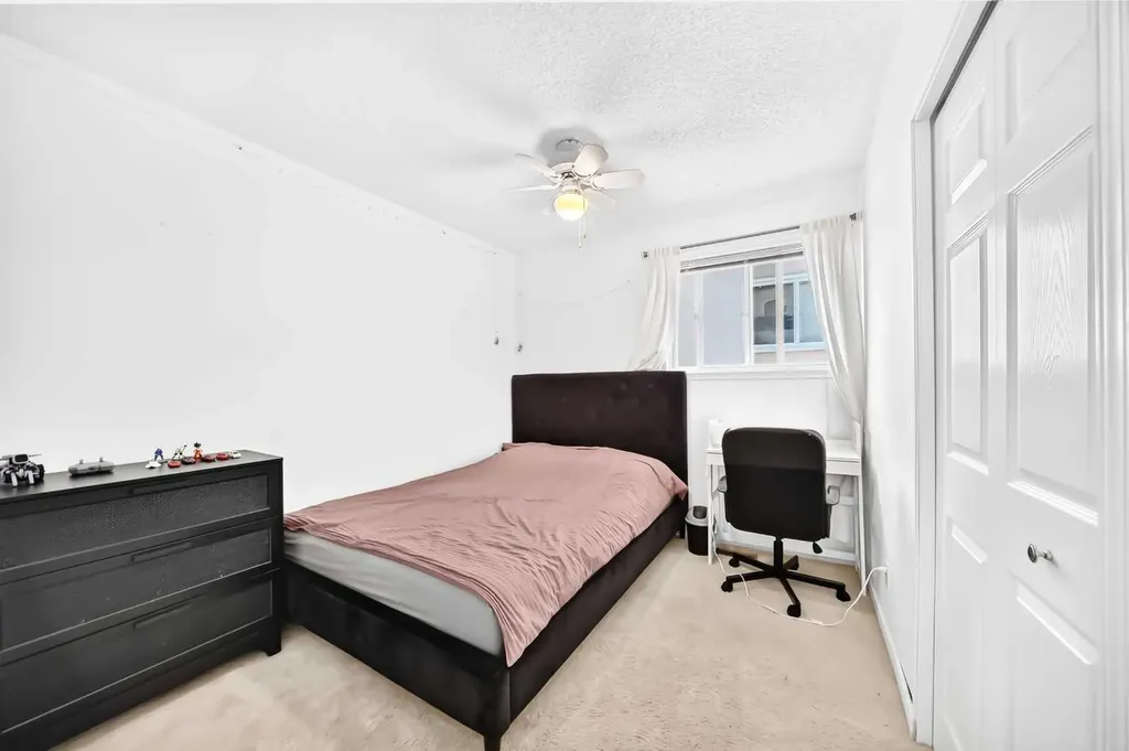 47 Harvest Glen Rise NE Calgary AB T3K4C1