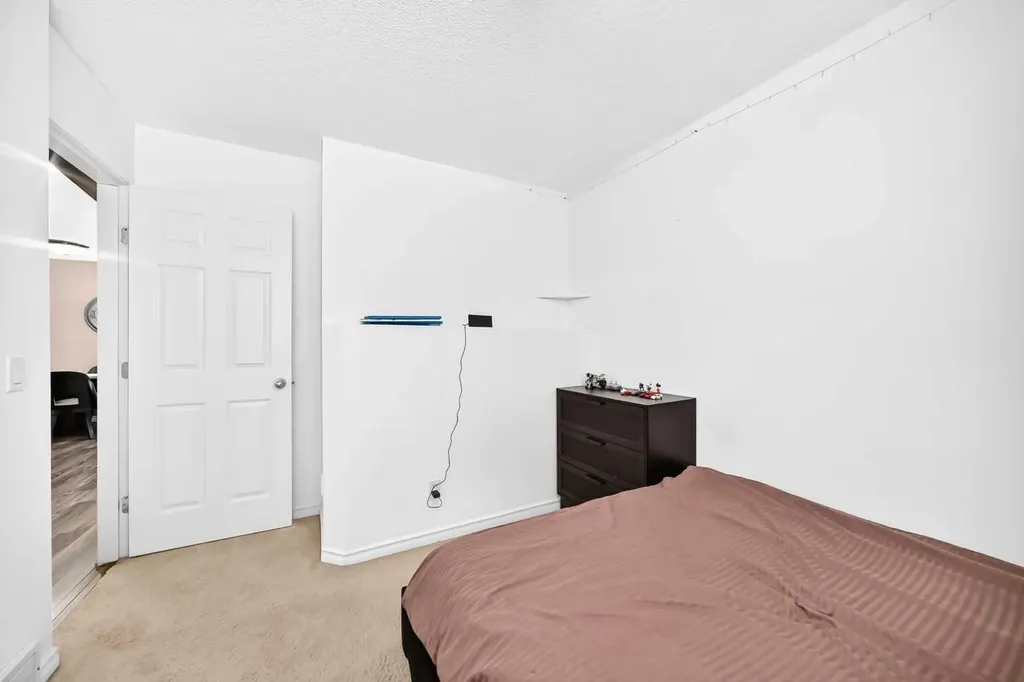 47 Harvest Glen Rise NE Calgary AB T3K4C1