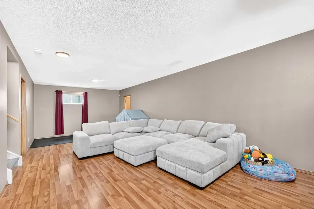 47 Harvest Glen Rise NE Calgary AB T3K4C1