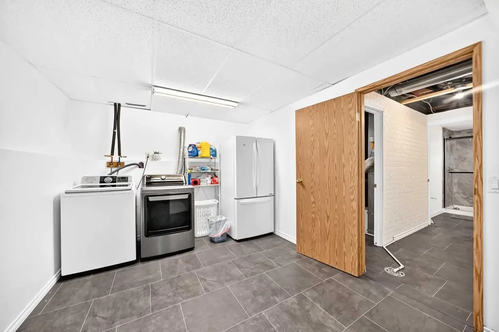 47 Harvest Glen Rise NE Calgary AB T3K4C1
