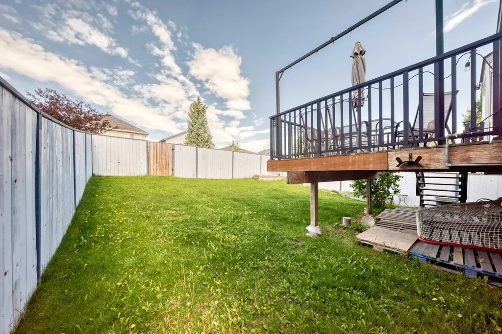 47 Harvest Glen Rise NE Calgary AB T3K4C1