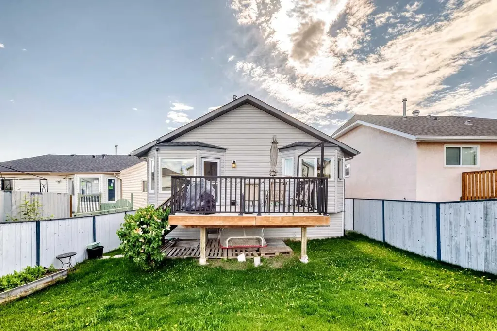 47 Harvest Glen Rise NE Calgary AB T3K4C1