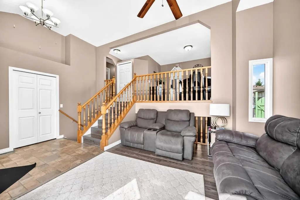 47 Harvest Glen Rise NE Calgary AB T3K4C1
