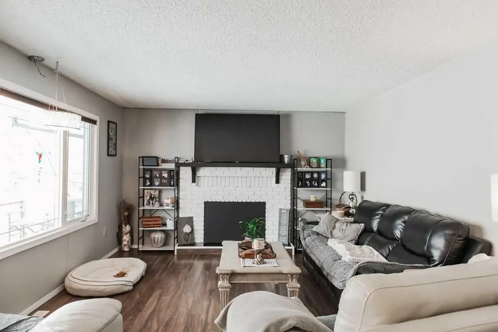 5102 43 Avenue Spirit River AB T0H3G0