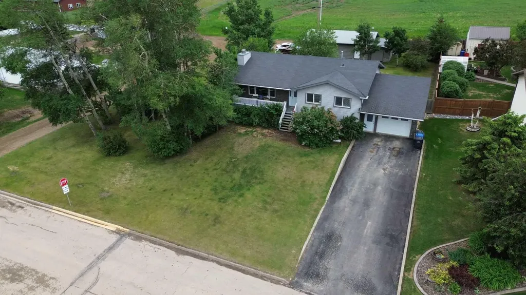 5102 43 Avenue Spirit River AB T0H3G0
