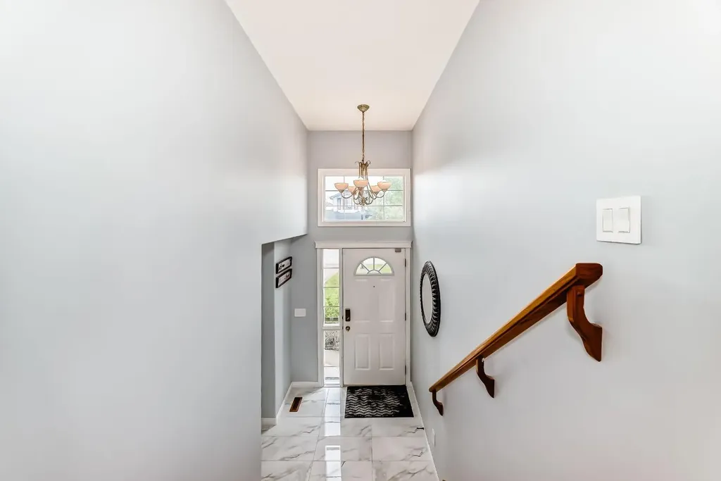 98 Canoe Square SW Airdrie AB T4B 2N5