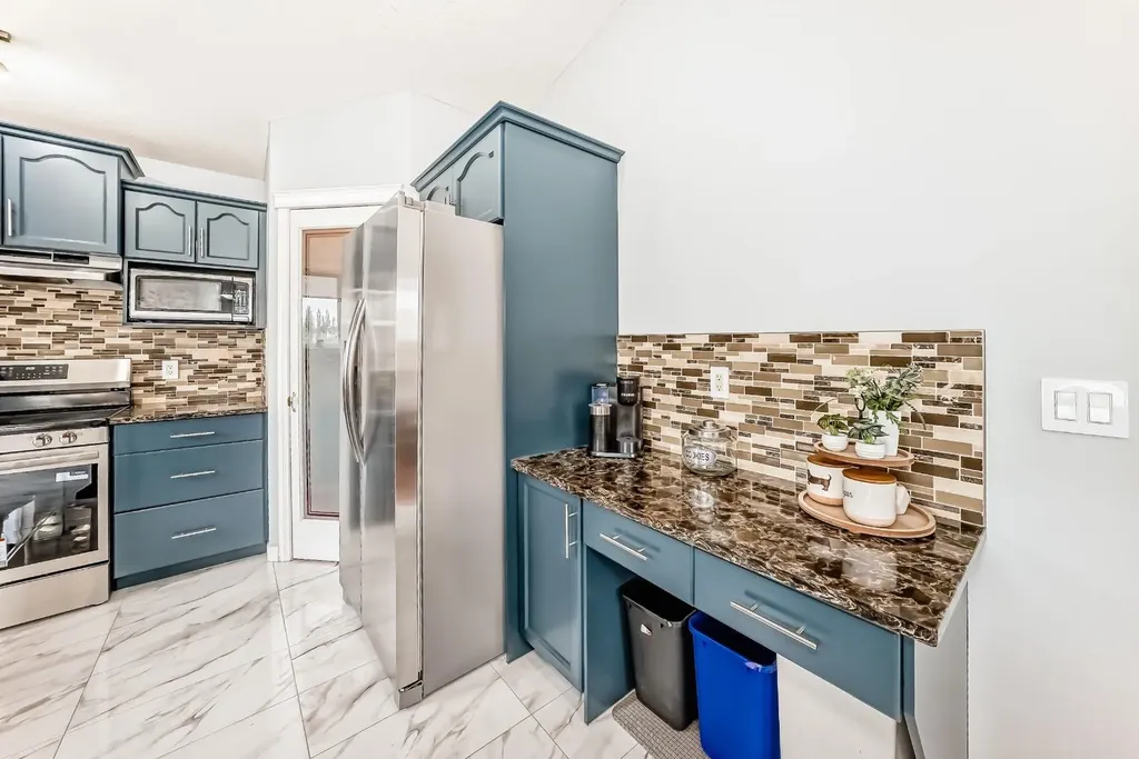 98 Canoe Square SW Airdrie AB T4B 2N5