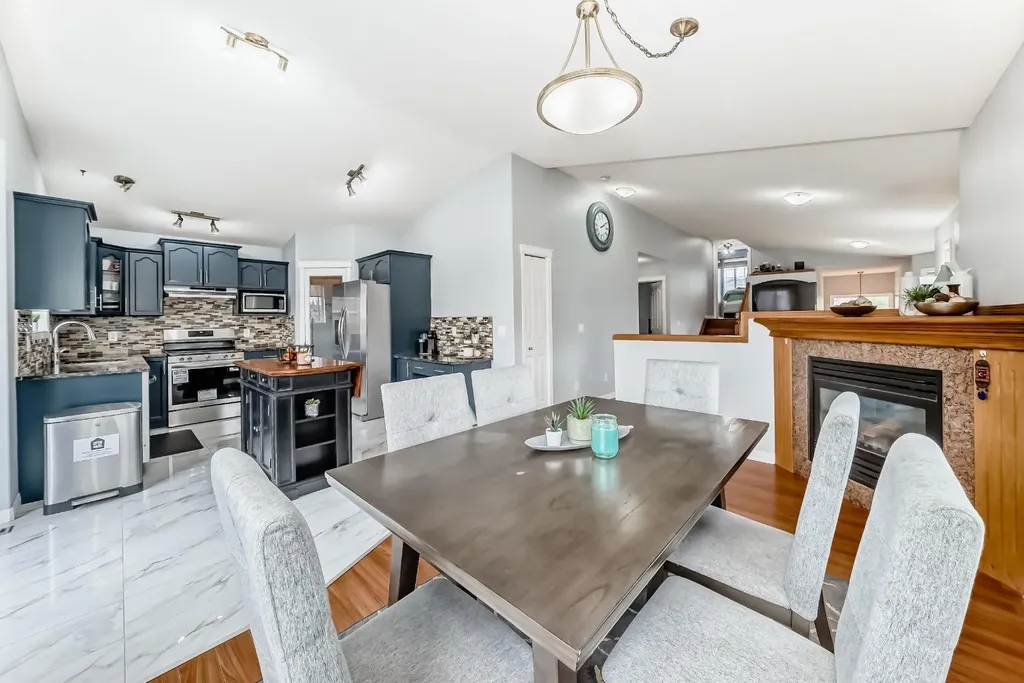98 Canoe Square SW Airdrie AB T4B 2N5