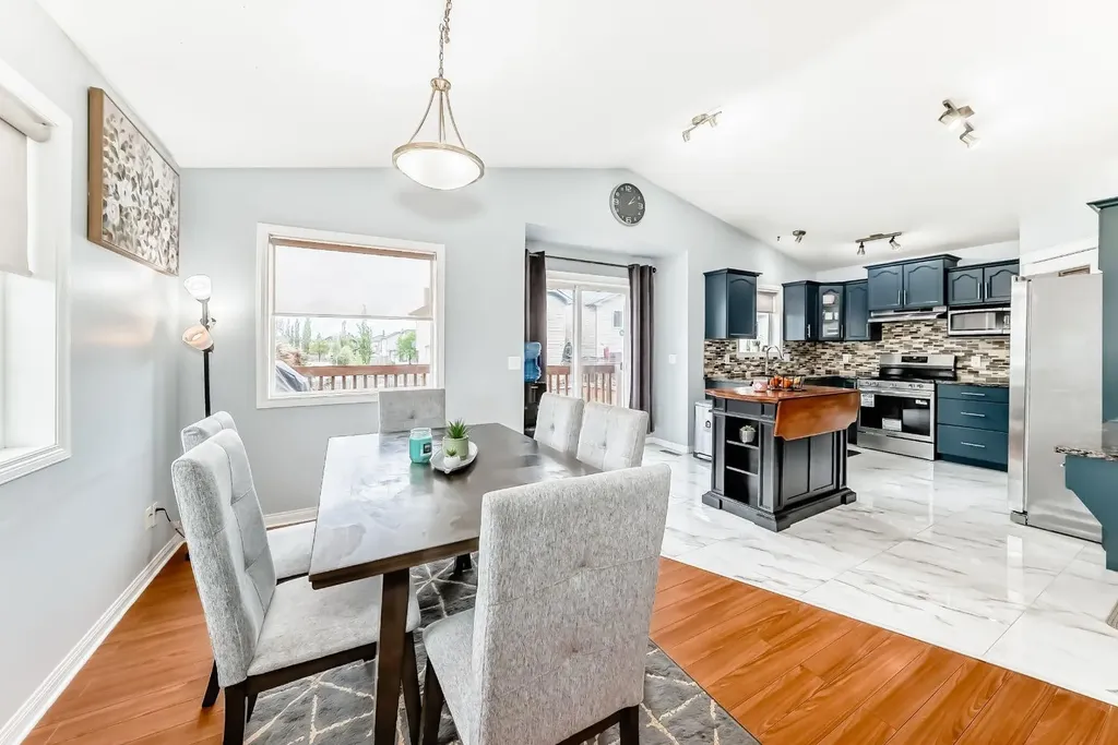 98 Canoe Square SW Airdrie AB T4B 2N5