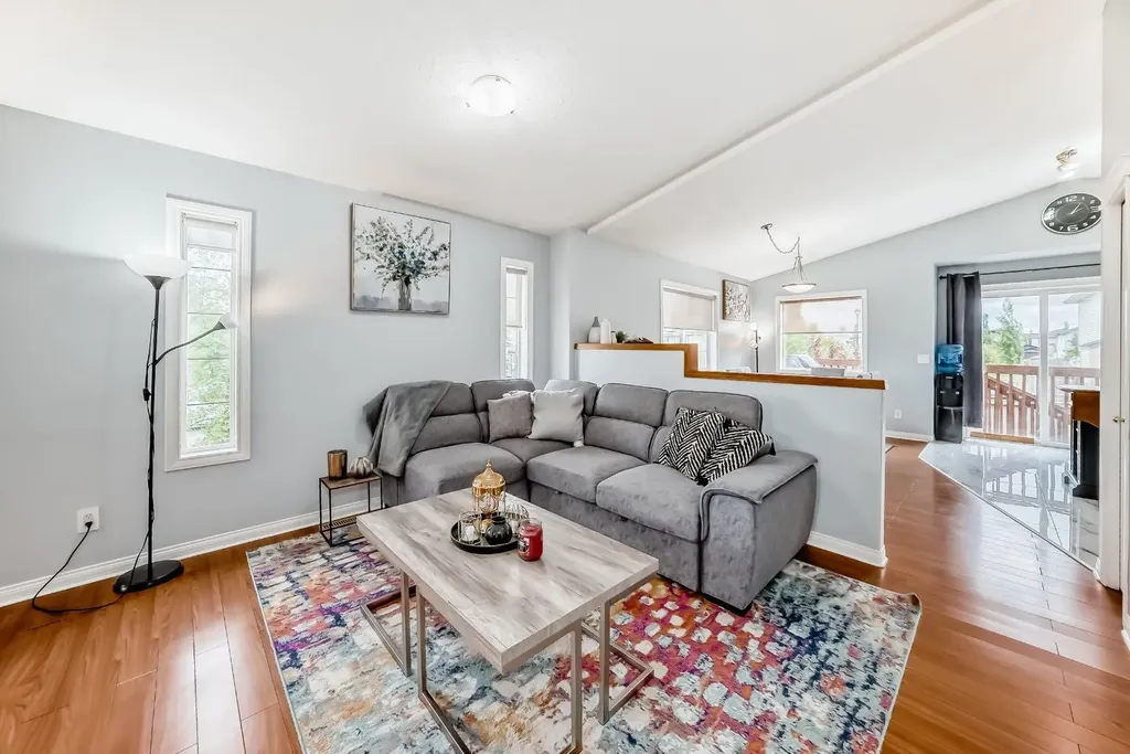 98 Canoe Square SW Airdrie AB T4B 2N5