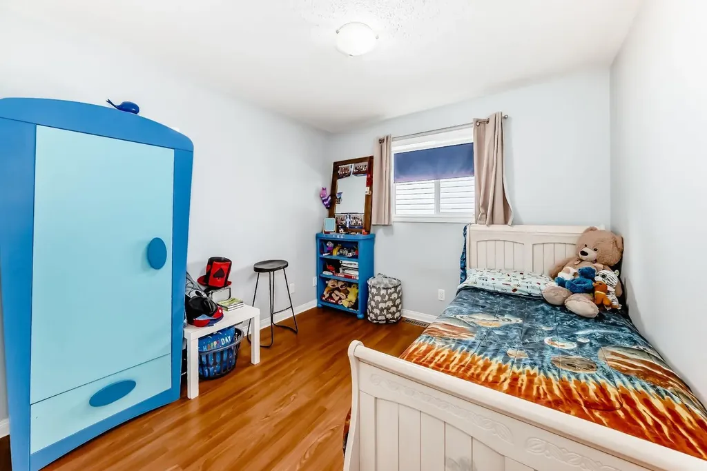 98 Canoe Square SW Airdrie AB T4B 2N5