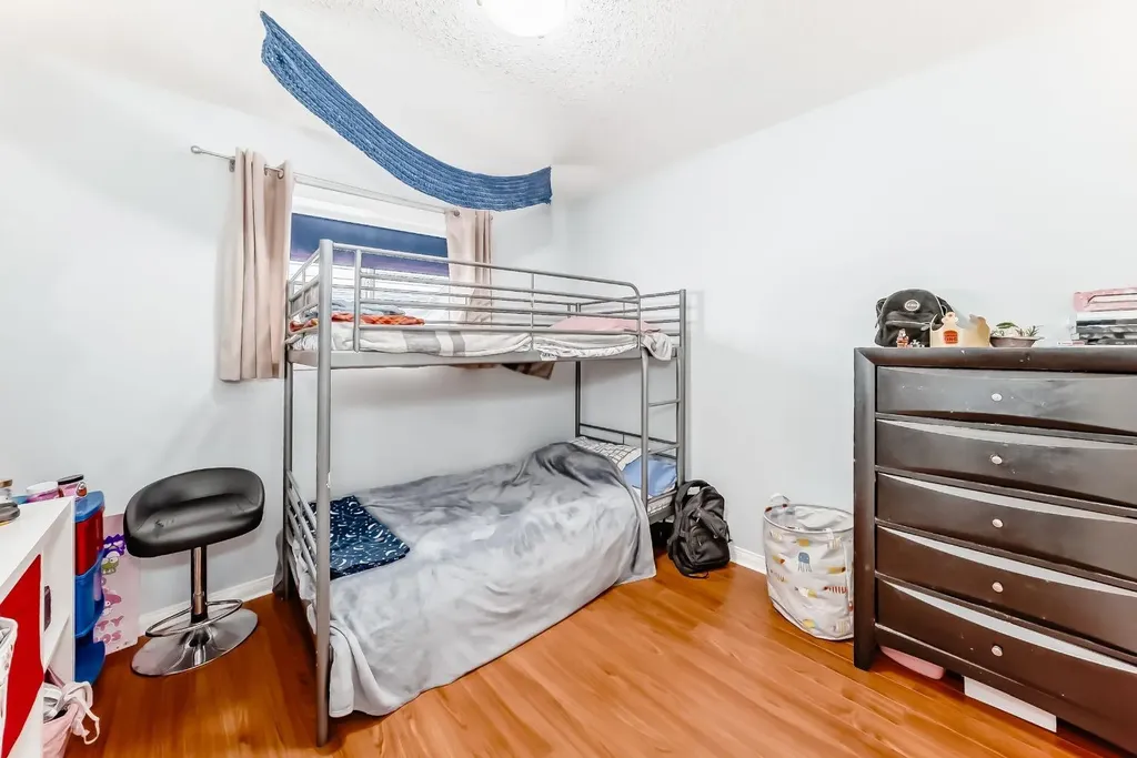 98 Canoe Square SW Airdrie AB T4B 2N5