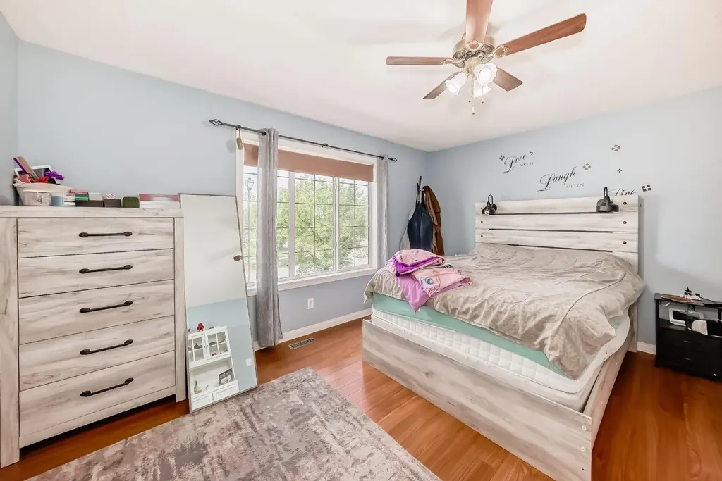 98 Canoe Square SW Airdrie AB T4B 2N5