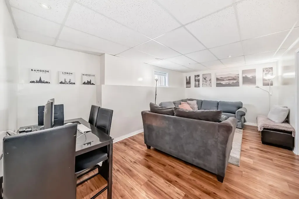 98 Canoe Square SW Airdrie AB T4B 2N5