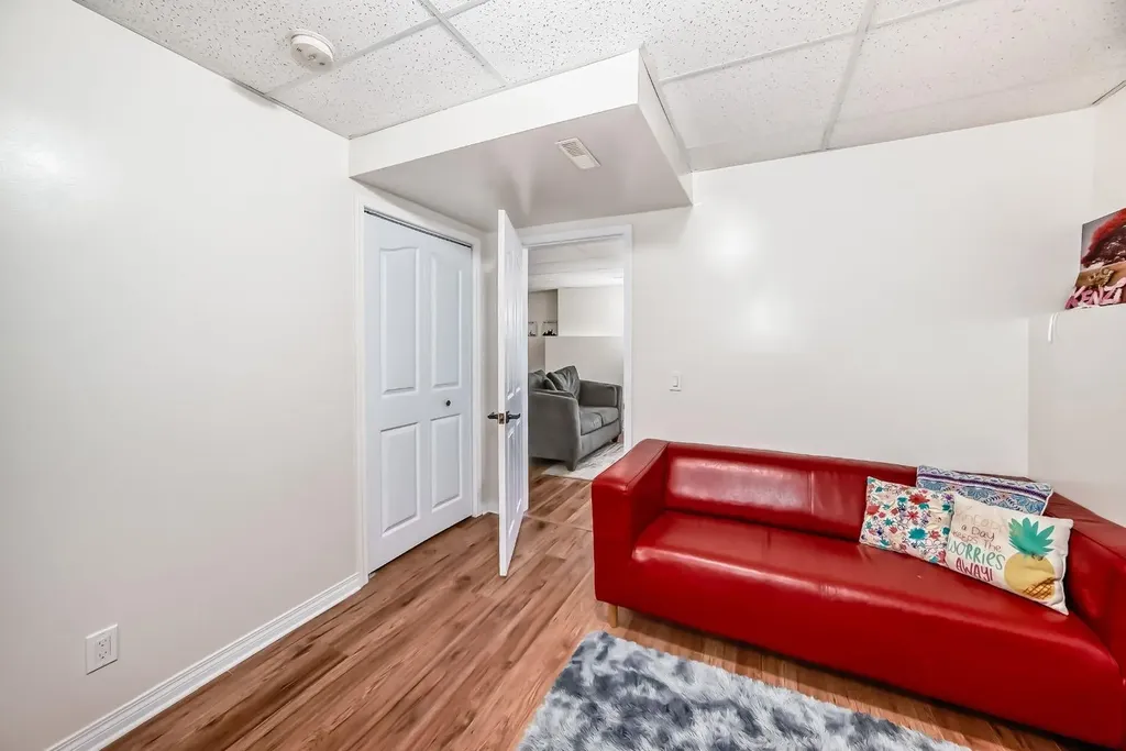 98 Canoe Square SW Airdrie AB T4B 2N5