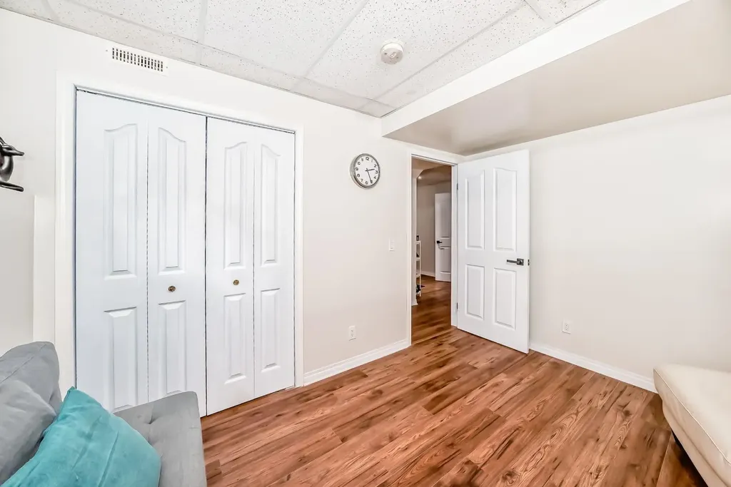 98 Canoe Square SW Airdrie AB T4B 2N5
