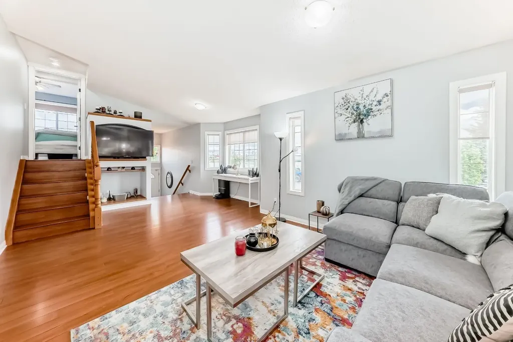 98 Canoe Square SW Airdrie AB T4B 2N5