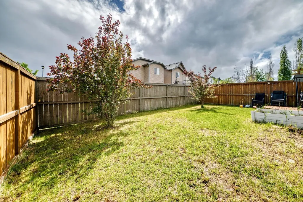 98 Canoe Square SW Airdrie AB T4B 2N5