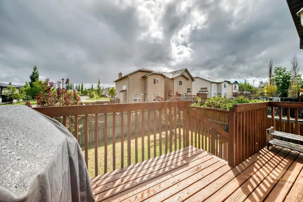 98 Canoe Square SW Airdrie AB T4B 2N5