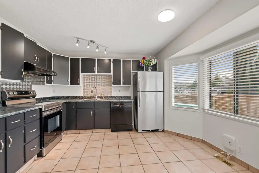 84 Martindale Close NE Calgary AB T3J 2T9