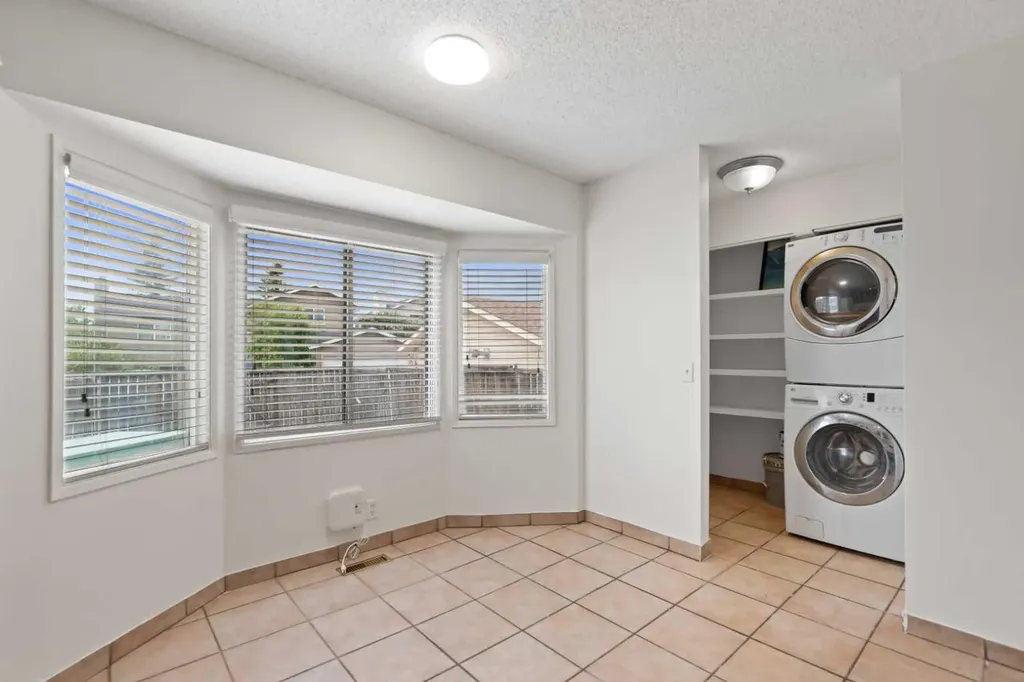 84 Martindale Close NE Calgary AB T3J 2T9