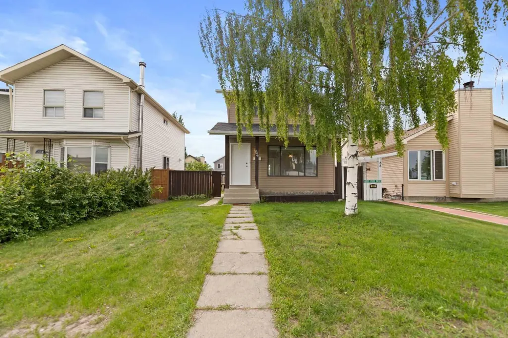 84 Martindale Close NE Calgary AB T3J 2T9