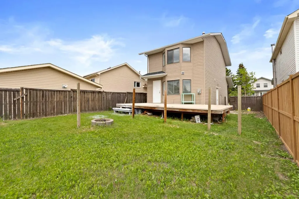 84 Martindale Close NE Calgary AB T3J 2T9