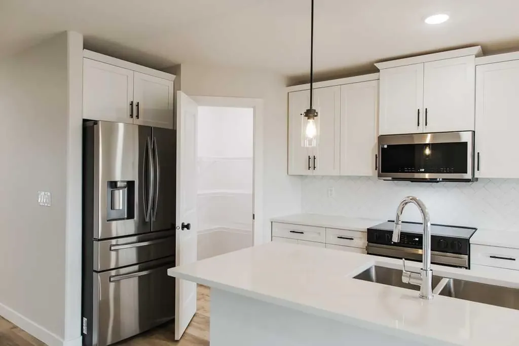 9613 Hillcrest Drive Grande Prairie AB T8V 1A6