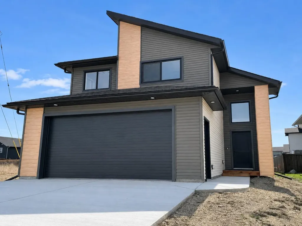 8557 72 Avenue Grande Prairie AB T8X0N9