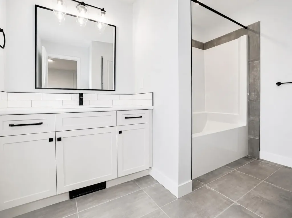 8557 72 Avenue Grande Prairie AB T8X0N9