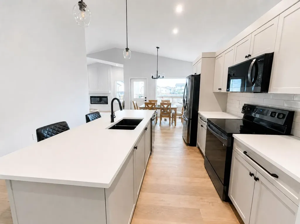 8557 72 Avenue Grande Prairie AB T8X0N9