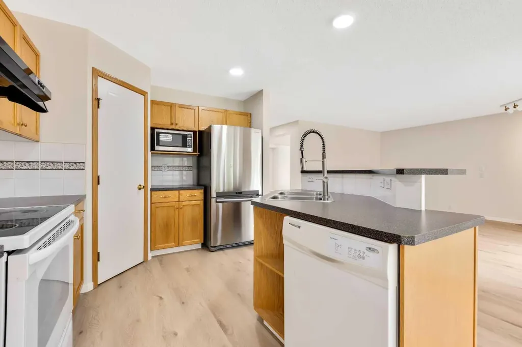 117 Millview Park SW Calgary AB T2Y 3Y2