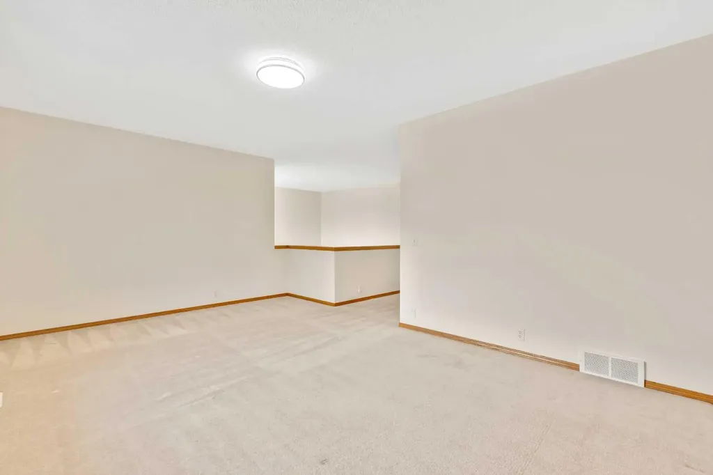 117 Millview Park SW Calgary AB T2Y 3Y2